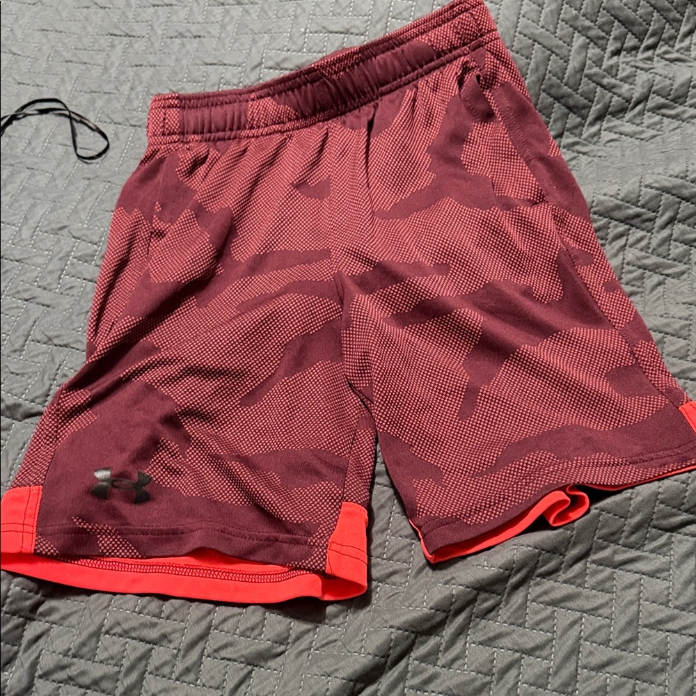 Under Armour Youth Medium Burgundy and Red Athletic Shorts